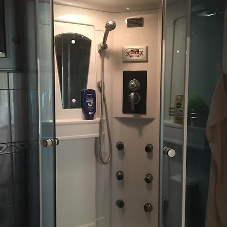 Red Apartman Guest house