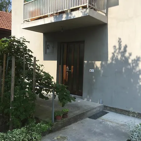 Guest house Red Apartman Tuzla