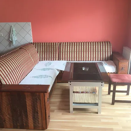 Red Apartman *