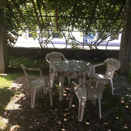 Guest house Red Apartman