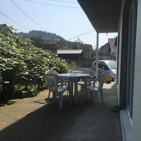 Guest house Red Apartman *